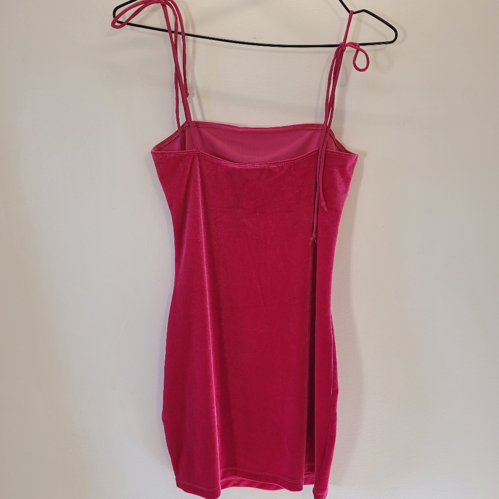 Motel side slit hot pink velvet mini dress NWOT - M - Picture 9 of 9